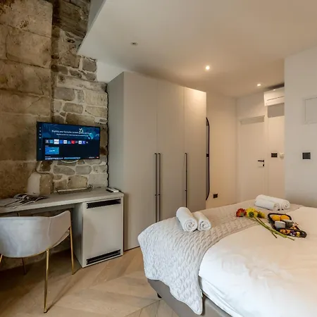Stone Nepot - In Center - Rooftop Terrace * Spalato