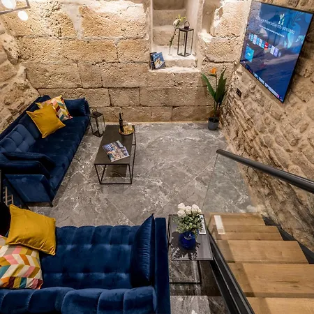 Stone Nepot - In Center - Rooftop Terrace *