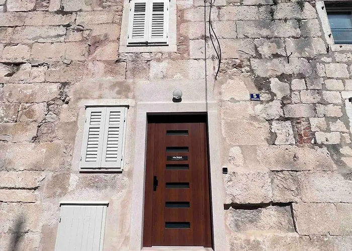 Stone Nepot - In Center - Rooftop Terrace